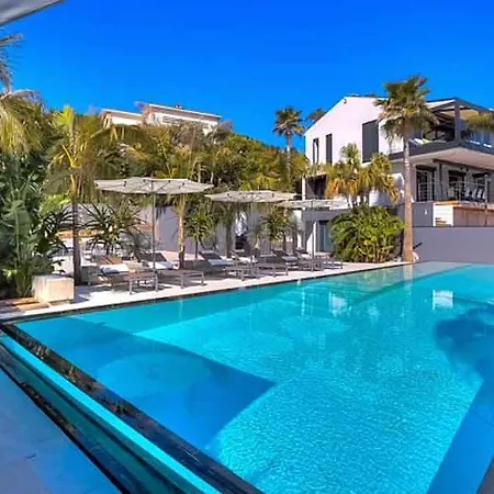 بيت للعطل Golfe-juan Sleeps 12 Pool