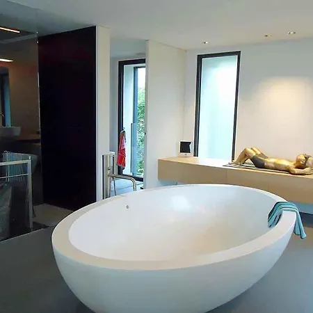 Golfe-juan Sleeps 12 Pool * جولْف جو