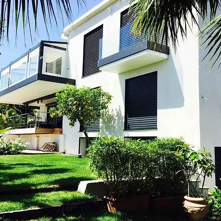 Golfe-juan Sleeps 12 Pool بيت للعطل