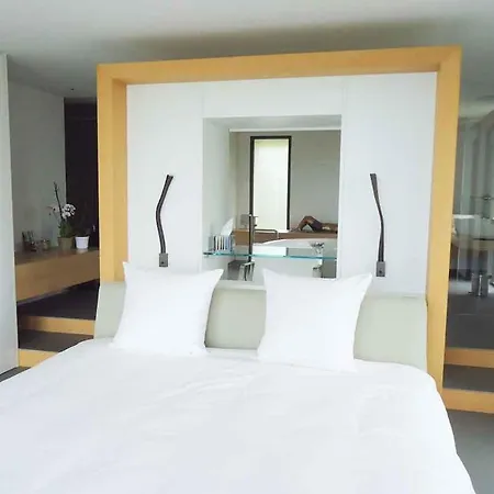 Golfe-juan Sleeps 12 Pool *