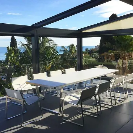 Casa vacanze Golfe-juan Sleeps 12 Pool